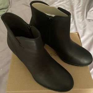 New NIB Clarks Verona Trish black leather 7 1/2